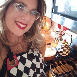 Meet your Posher, Angela